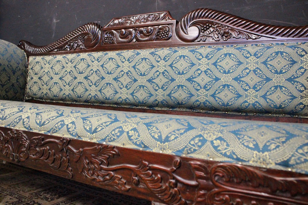 013_sofa_divano_3_posti_3P_three_seater_a_barca_legno_intarsiato_wood_tessuto_cloth_3