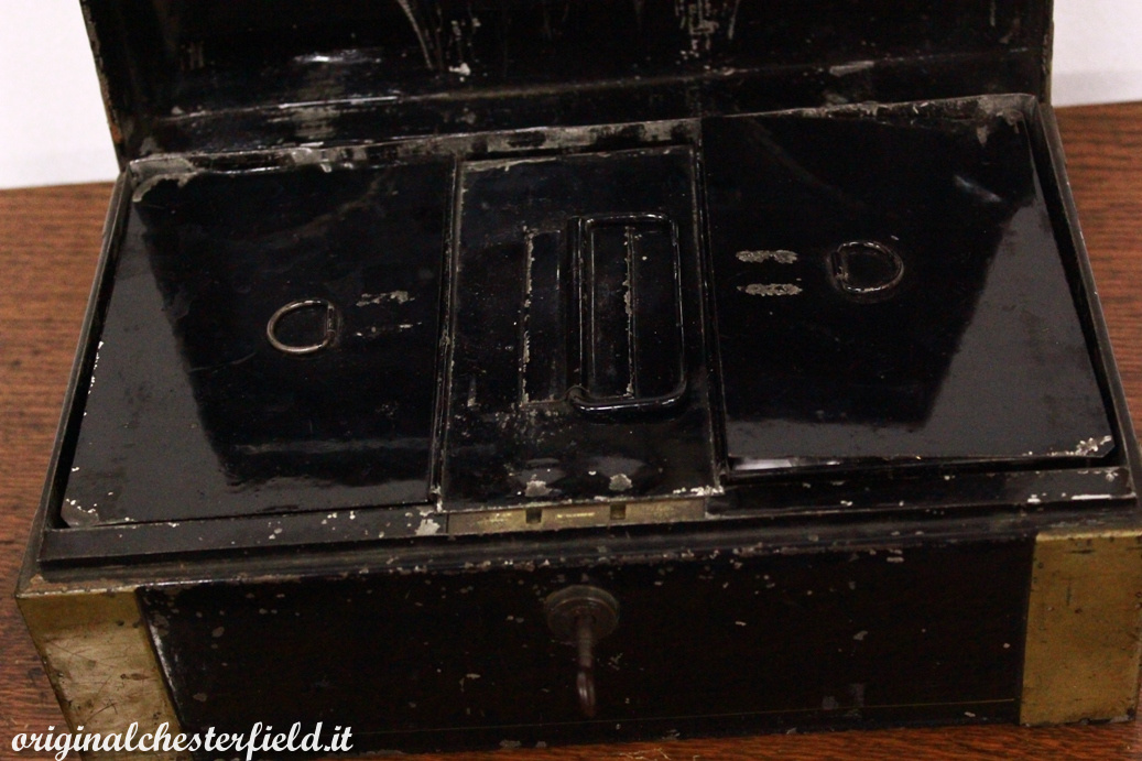 018_piccola_cassetta_di_sicurezza_cassaforte_con_segreto_inglese_ferro_safe_3.jpg
