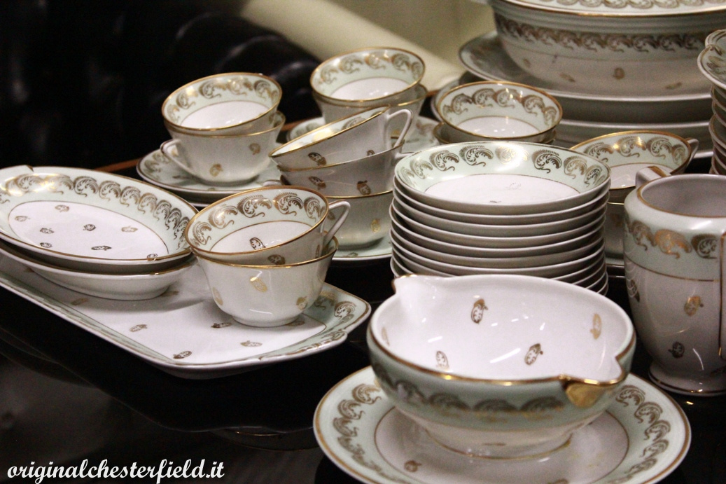 019_servizio_set_porcellana_tavola_piatti_tazze_vassoi_antichi_porcelain_2.jpg