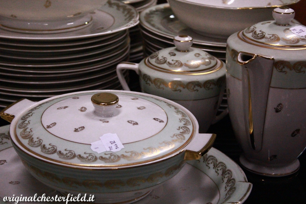 019_servizio_set_porcellana_tavola_piatti_tazze_vassoi_antichi_porcelain_3.jpg