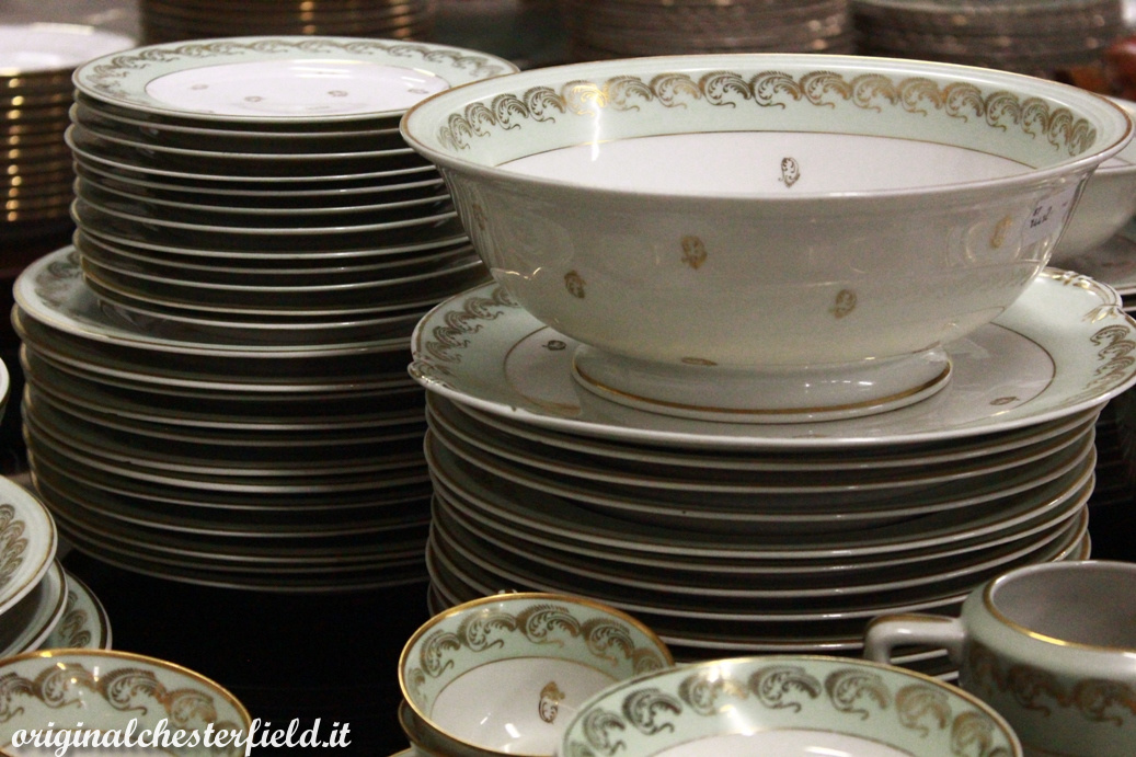 019_servizio_set_porcellana_tavola_piatti_tazze_vassoi_antichi_porcelain_5.jpg