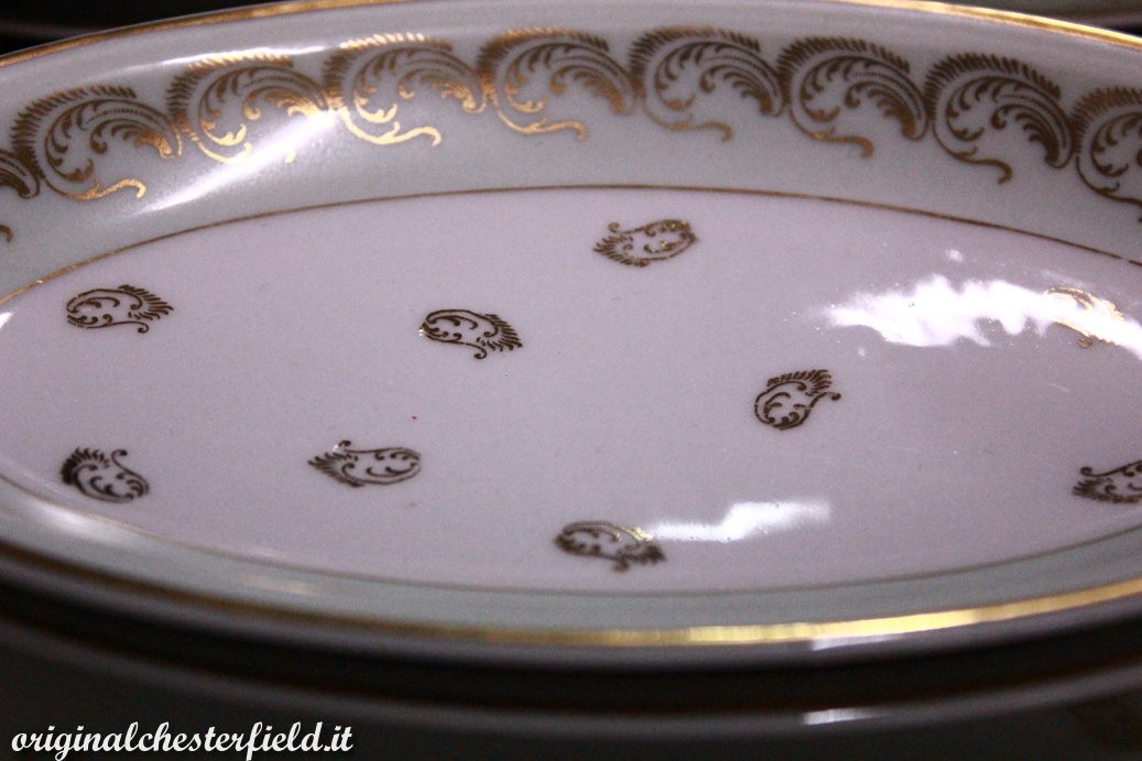 019_servizio_set_porcellana_tavola_piatti_tazze_vassoi_antichi_porcelain_6.jpg