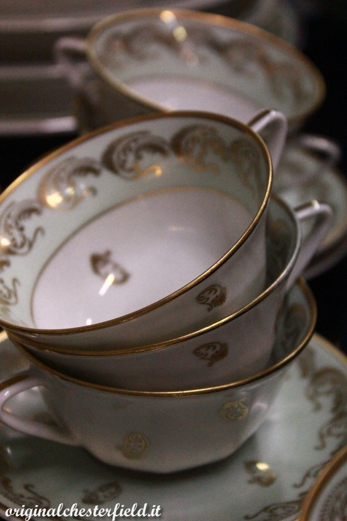 019_servizio_set_porcellana_tavola_piatti_tazze_vassoi_antichi_porcelain_7.jpg