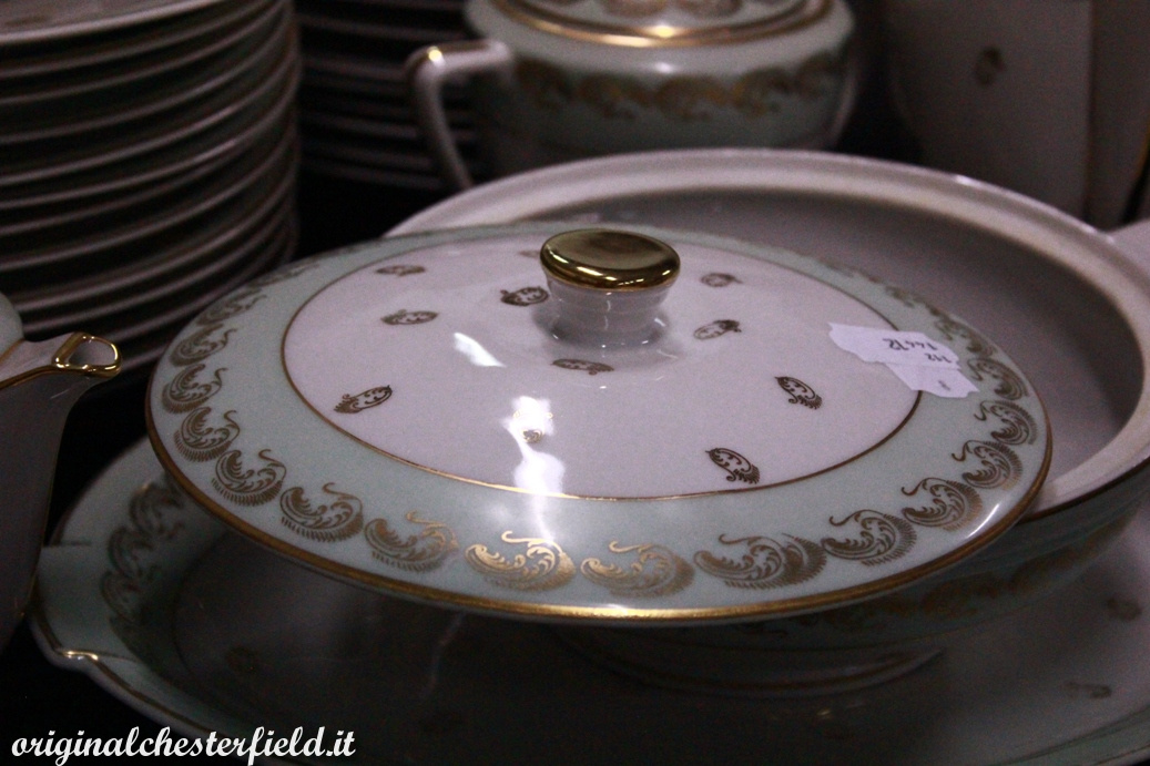 019_servizio_set_porcellana_tavola_piatti_tazze_vassoi_antichi_porcelain_9.jpg