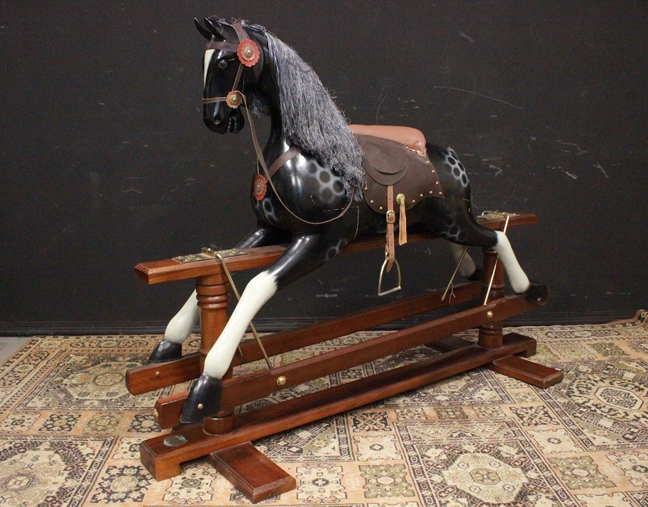 Cavallo a dondolo da arredamento originale inglese (030)