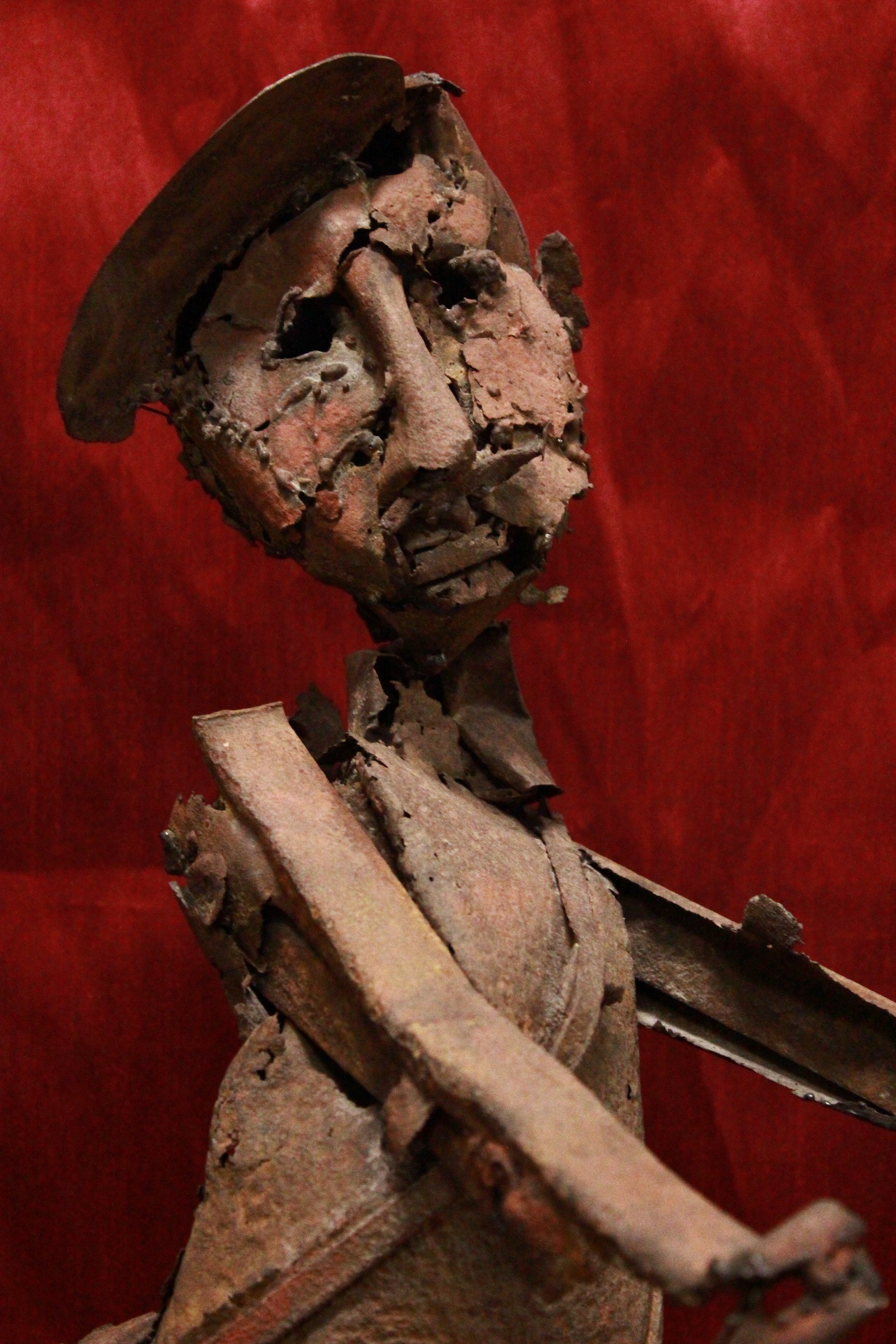 105_scultura_statua_francese_ferro_materiali_recupero_sculpture_statue_arte_french_art_iron_4.jpg