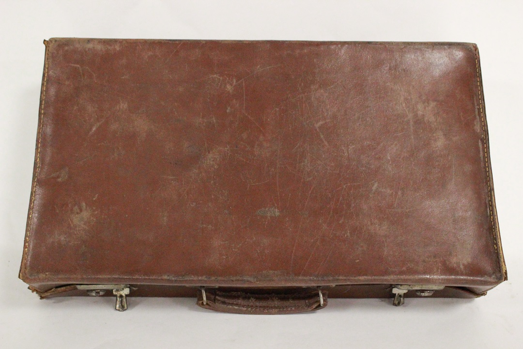 132_valigia_leggera_marrone_pelle_cuciture_chiare_Old_English_Suitcase_13