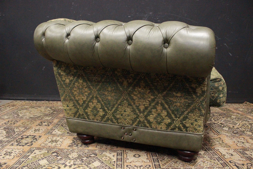 195_Poltrona_Armchair_Chester_Chesterfield_club_leather_pelle_tessuto_cloth_verde_oliva_green_originale_original_Brescia_Roncadelle_english_inglese_UK_7