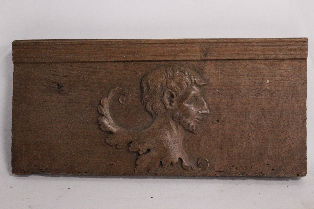 206_fregi_legno_scuro_due_2_lavorato_decorazioni_seconda_metà_Novecento_italiani_Italia_ITA_2