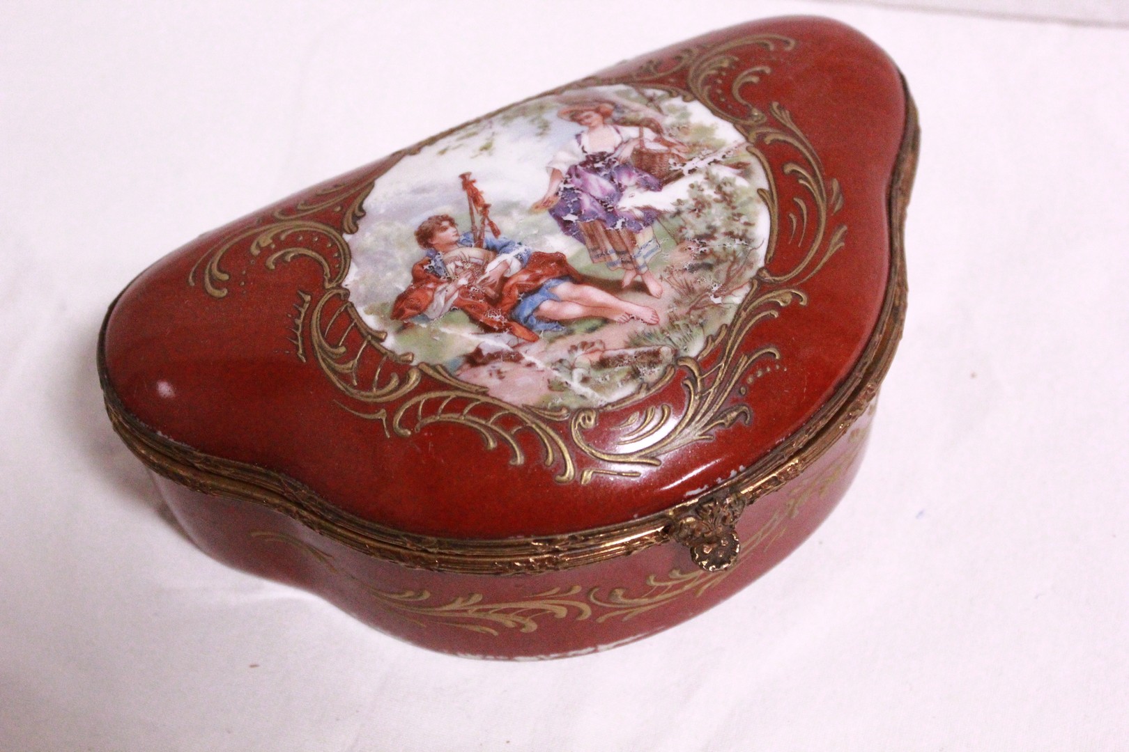 207_portagioie_jewel_case_scatola_porcellana_porcelain.jpg