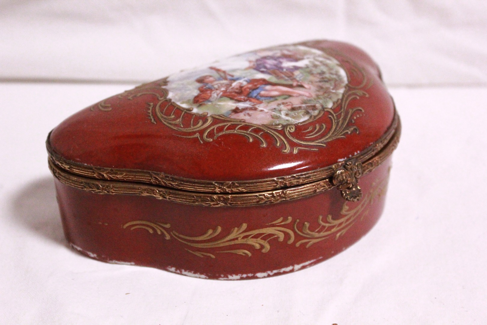 207_portagioie_jewel_case_scatola_porcellana_porcelain_2.jpg