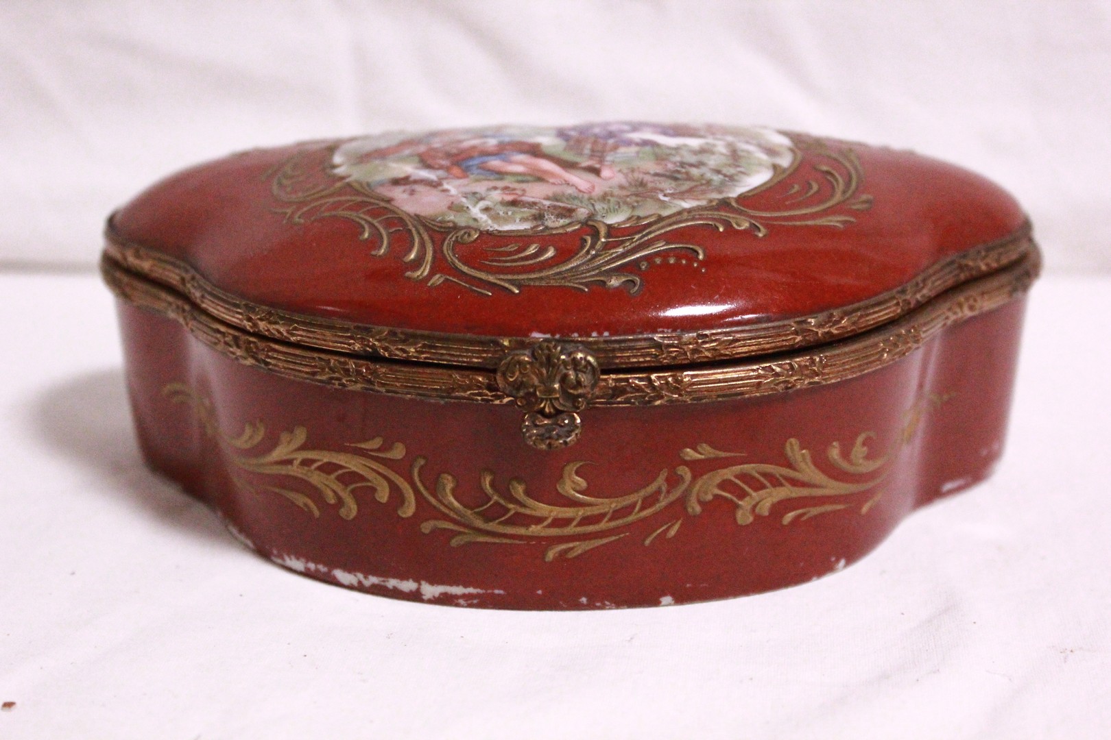 207_portagioie_jewel_case_scatola_porcellana_porcelain_3.jpg