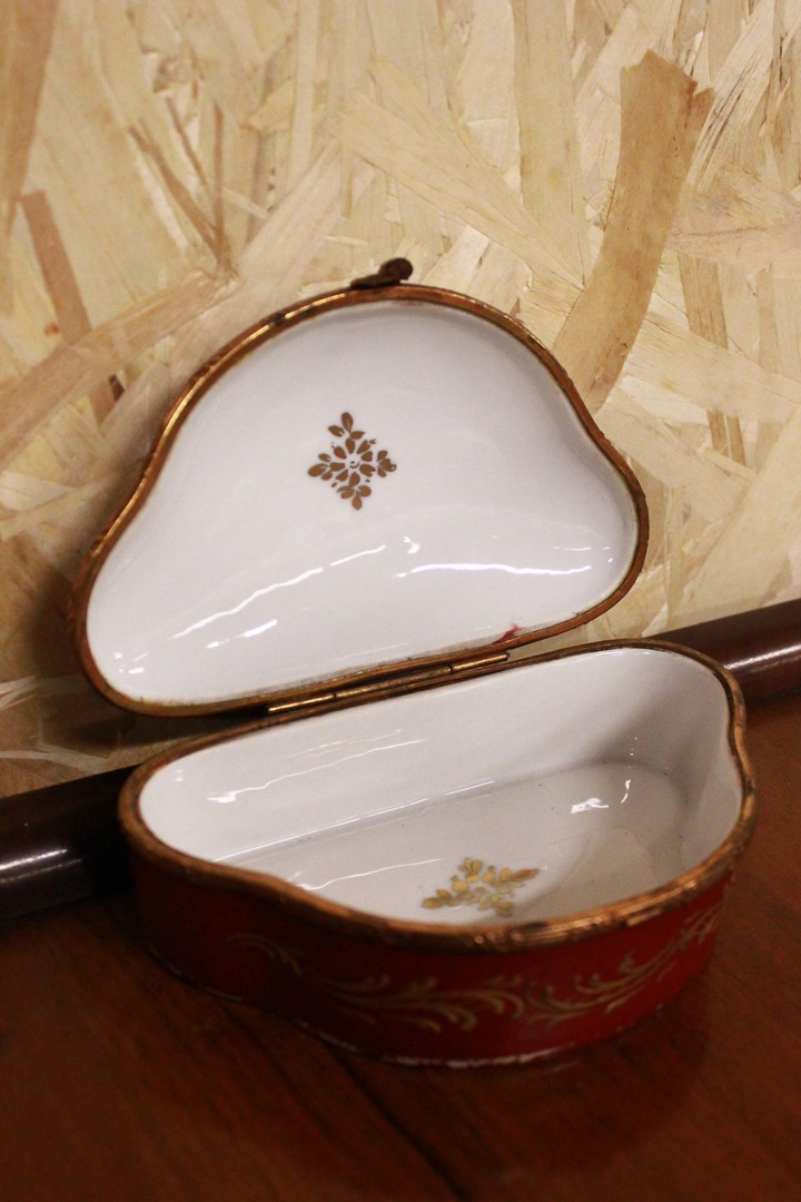 207_portagioie_jewel_case_scatola_porcellana_porcelain_9.jpg