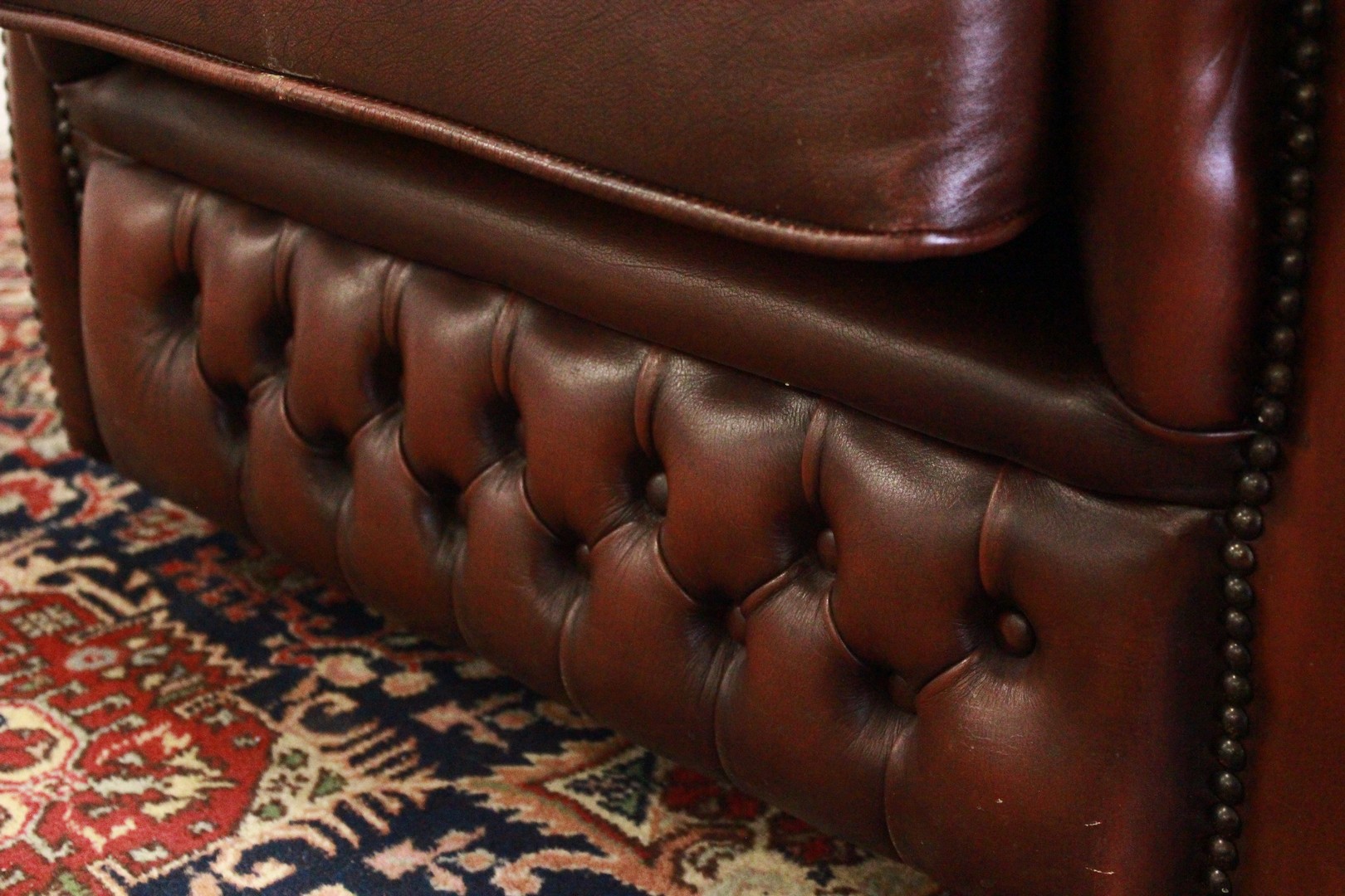 711_chester_chesterfield_bergere_poltrona_armchair_marrone_brown_leather_pelle_originale_original_english_inglese_9.jpg