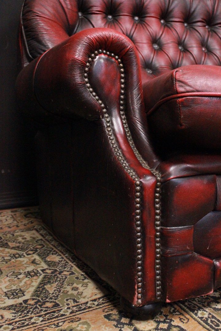 749_Divano_Sofa_Chester_Chesterfield_bergere_tre_3_three_posti_seaters_leather_pelle_bordeaux_originale_original_Brescia_Roncadelle_english_inglese_UK_2