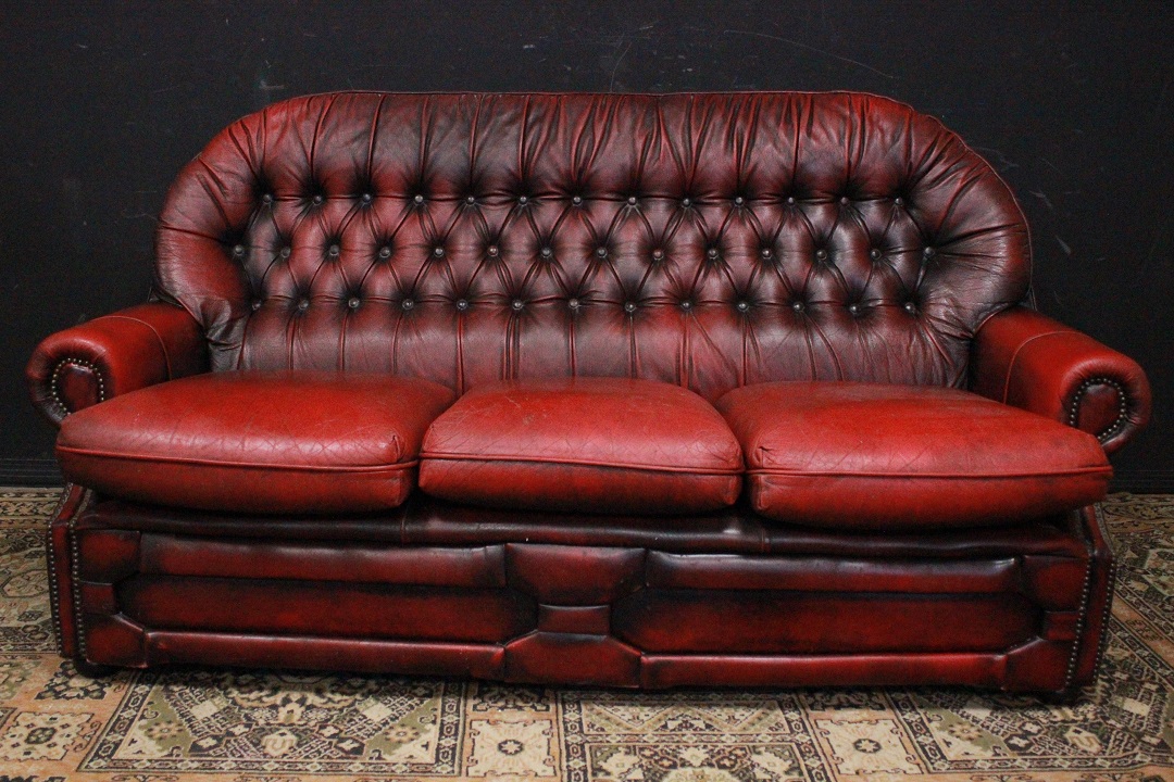 749_Divano_Sofa_Chester_Chesterfield_bergere_tre_3_three_posti_seaters_leather_pelle_bordeaux_originale_original_Brescia_Roncadelle_english_inglese_UK_4