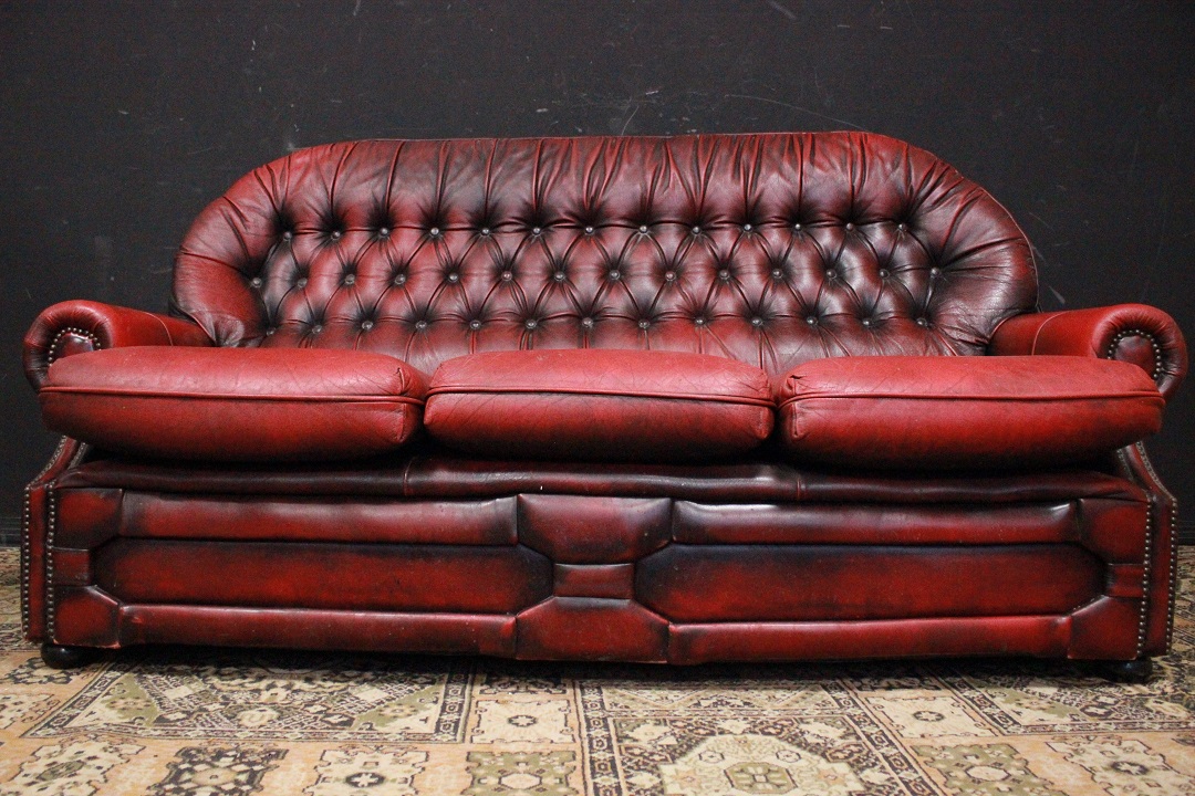 749_Divano_Sofa_Chester_Chesterfield_bergere_tre_3_three_posti_seaters_leather_pelle_bordeaux_originale_original_Brescia_Roncadelle_english_inglese_UK_8