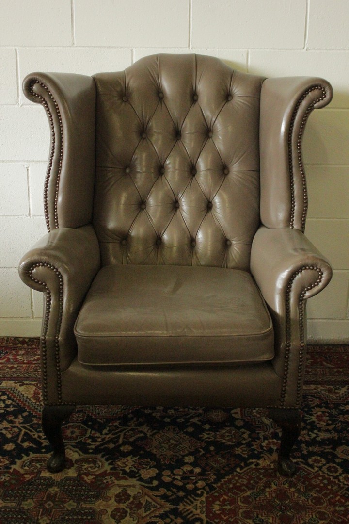 778_poltrona_armchair_chester_chesterfield_bergere_queen_anne_grigia_grey_tortora_dove.jpg