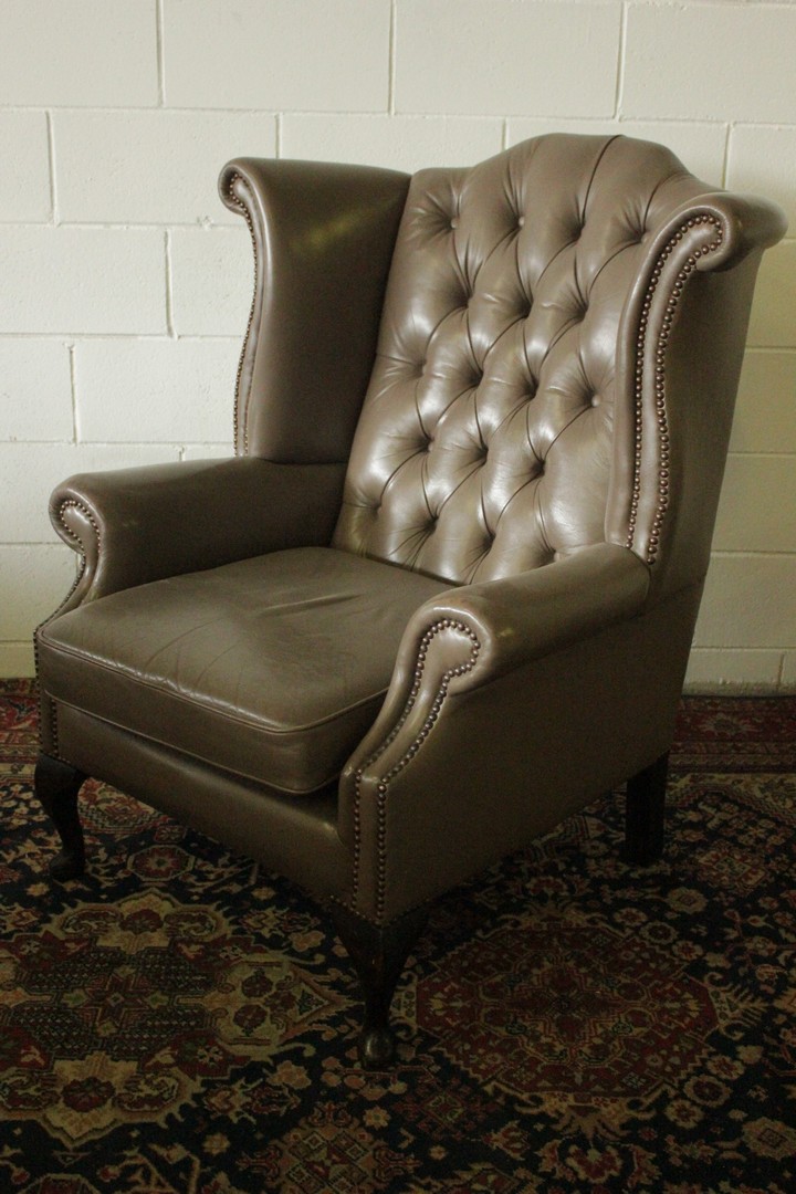778_poltrona_armchair_chester_chesterfield_bergere_queen_anne_grigia_grey_tortora_dove_2.jpg