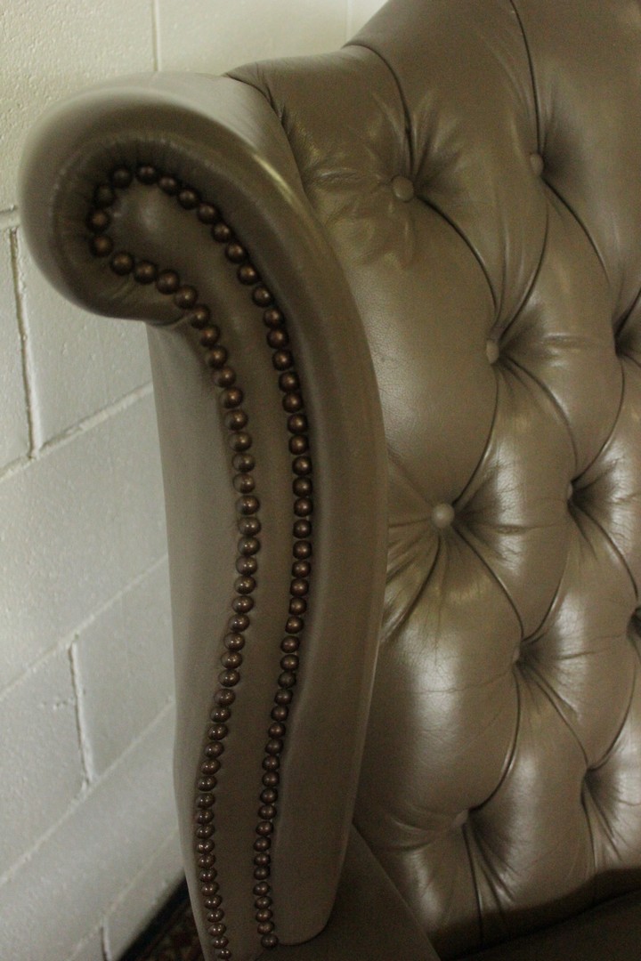 778_poltrona_armchair_chester_chesterfield_bergere_queen_anne_grigia_grey_tortora_dove_5.jpg