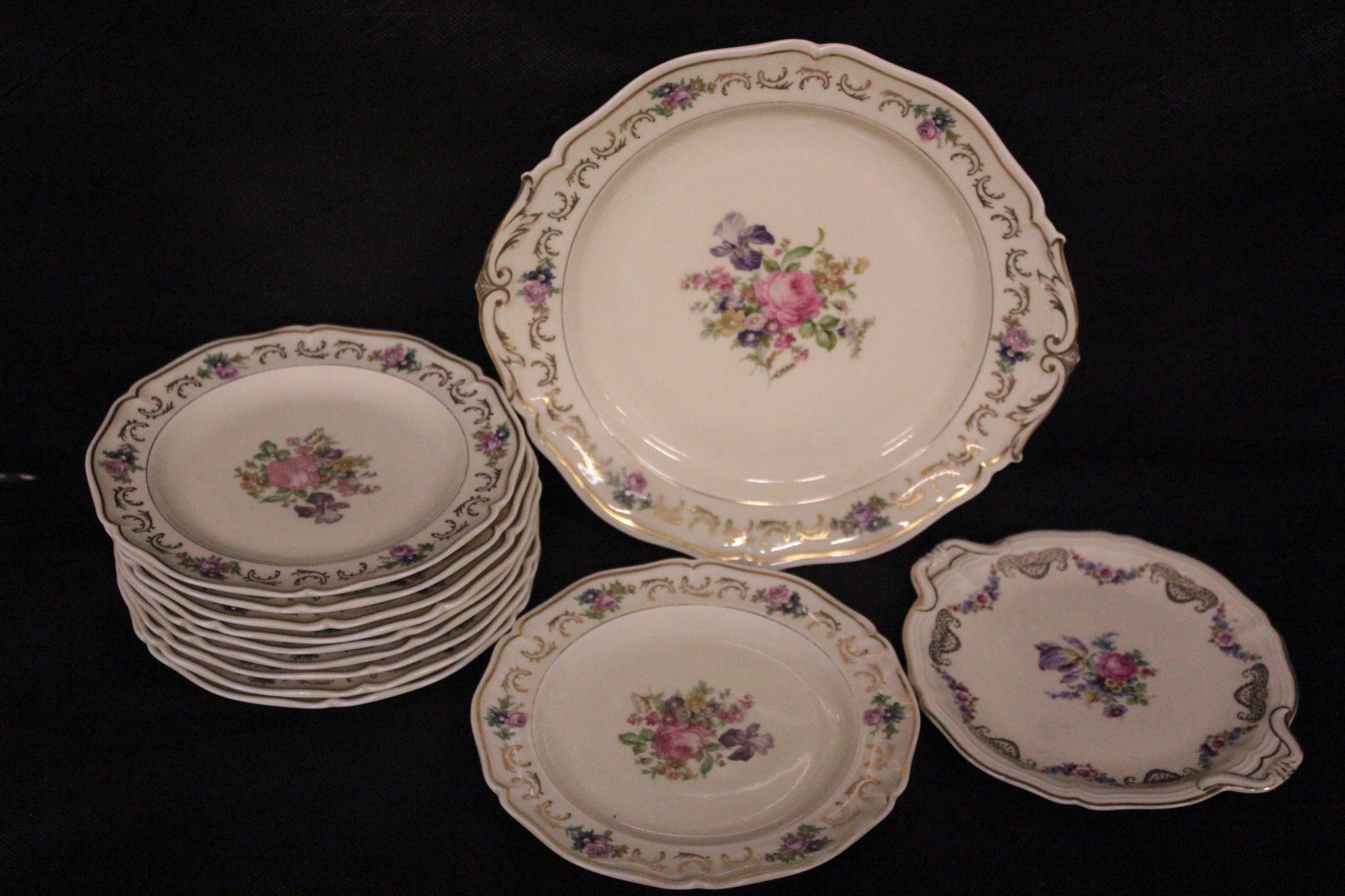 243_lotto_piatti_dishes_servizio_set_porcellana_porcelain_2.jpg