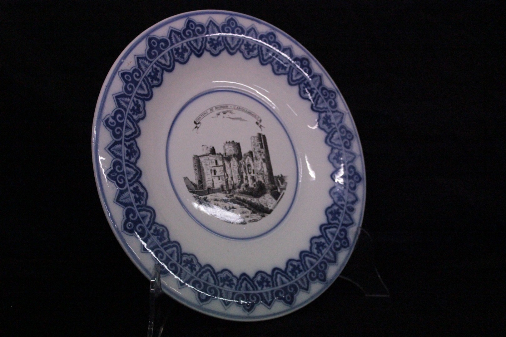 227_chateau_de_bourbon_piatto_dish_porcellana_porcelain_2.jpg