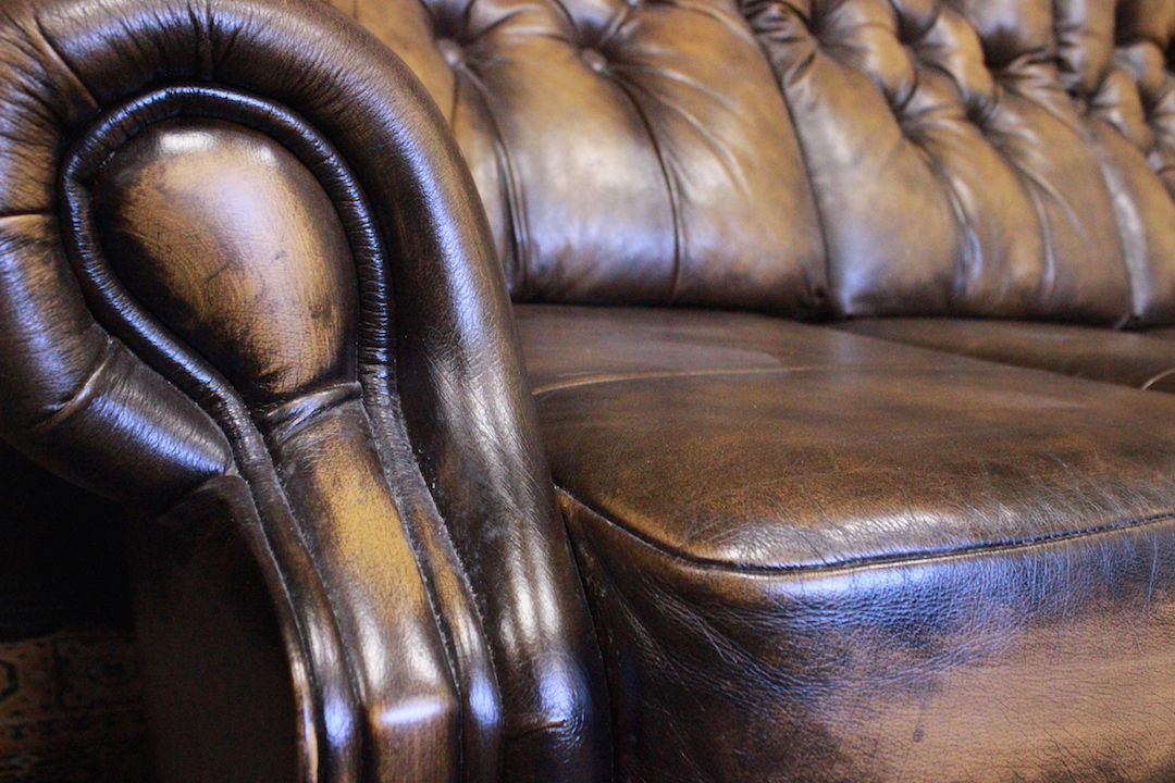 251_divano_sofa_bergere_3_three_tre_posti_seather_originale_original_chesterfield_chester_marrone_pastello_brown_pelle_leather_inglese_UK_5