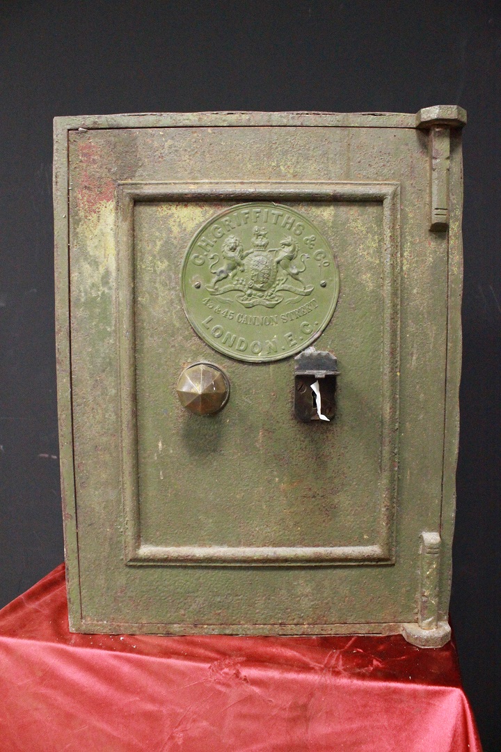 256_cassaforte_safe_inglese_english_verdone_dark_green_chiave_key_800_1800_XIX_secolo_Griffith_London_E.G._1