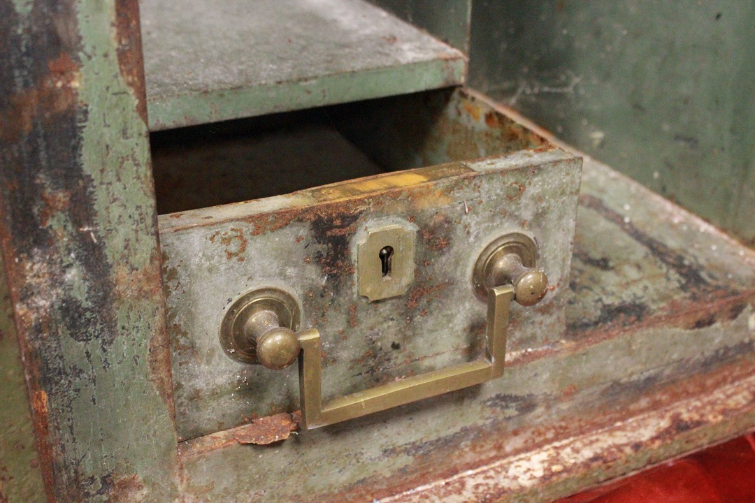 256_cassaforte_safe_inglese_english_verdone_dark_green_chiave_key_800_1800_XIX_secolo_Griffith_London_E.G._13