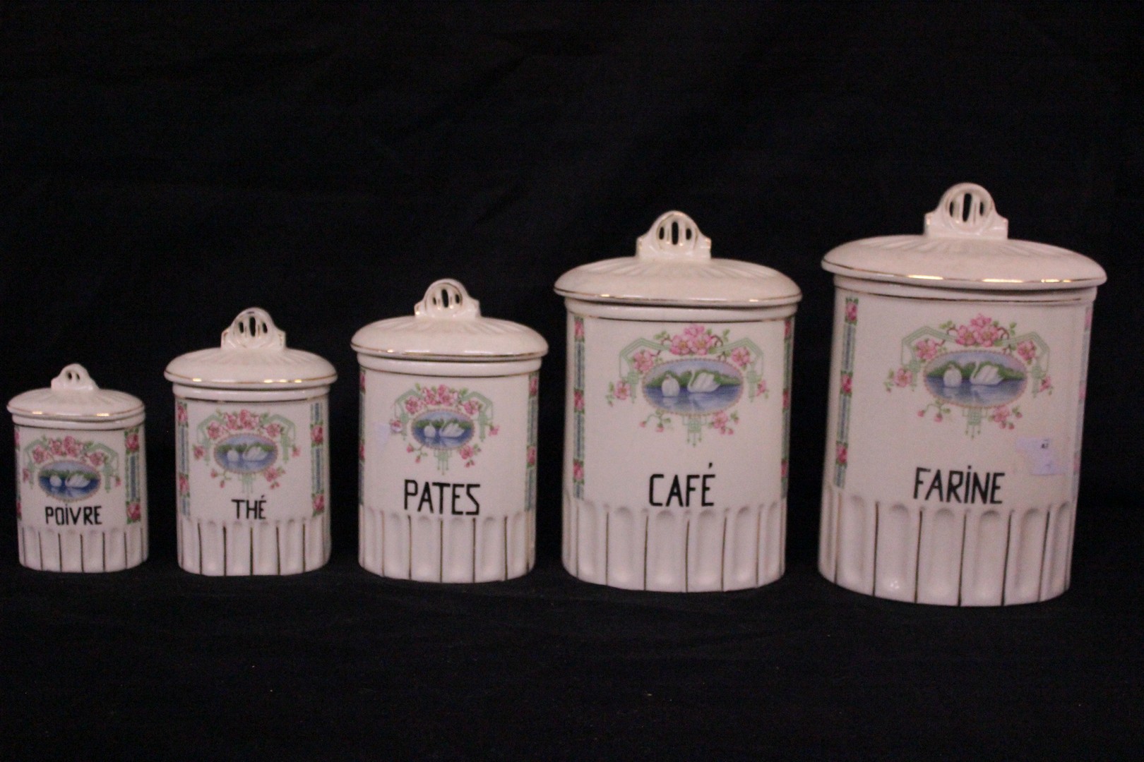 260_servizio_tavola_contenitori_scatole_boxes_pasta_pepe_caffè_the_tea_tè_farina_pepper_coffee_flour.jpg