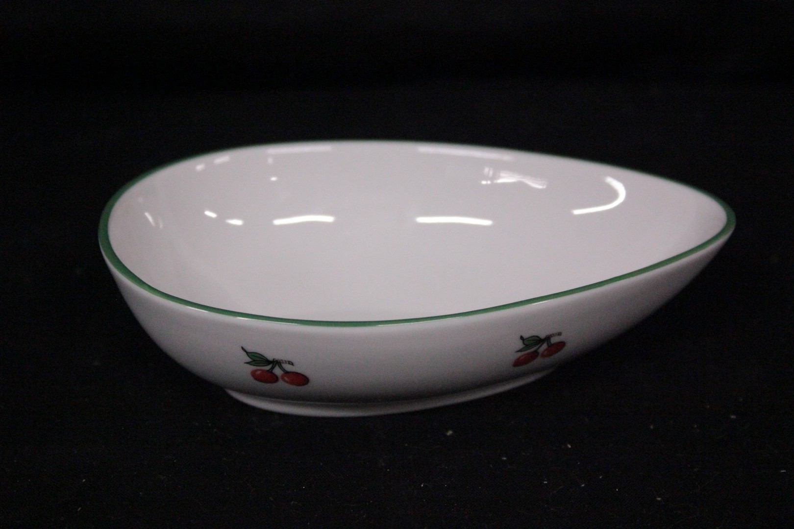 266_terrina_ciotole_scodelle_pie_dish_cups_porcellana_porcelain_lotto_5.jpg