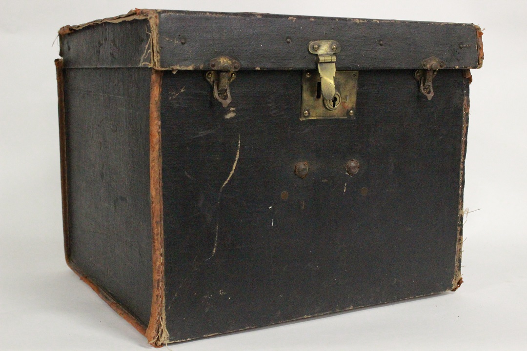 286_valigia_cubo_cubica_pelle_nera_apribile_M.J._trunk_bag_2