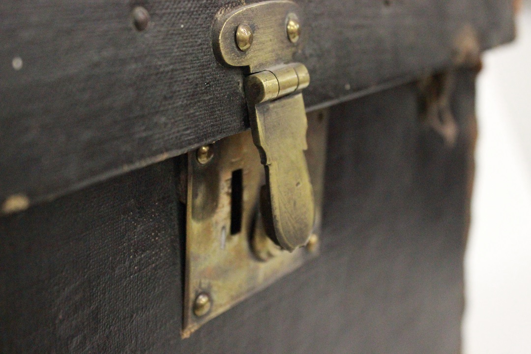 286_valigia_cubo_cubica_pelle_nera_apribile_M.J._trunk_bag_4