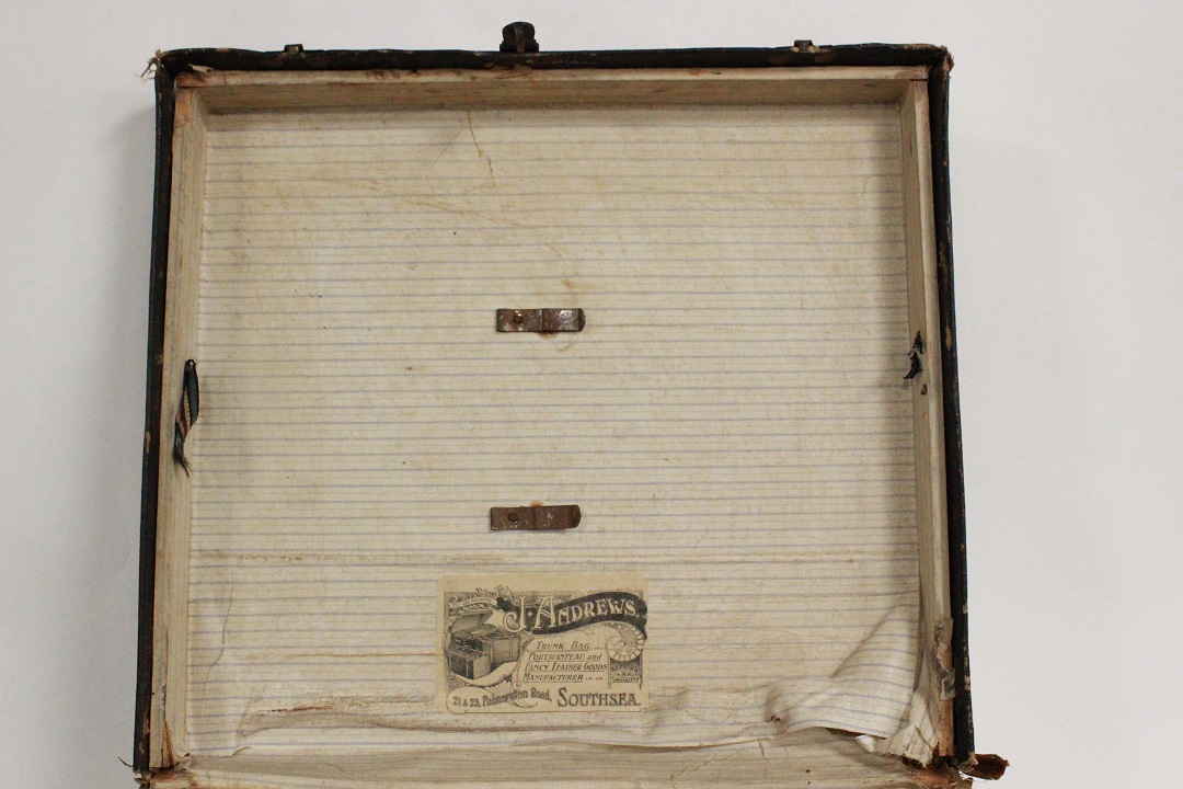 286_valigia_cubo_cubica_pelle_nera_apribile_M.J._trunk_bag_8