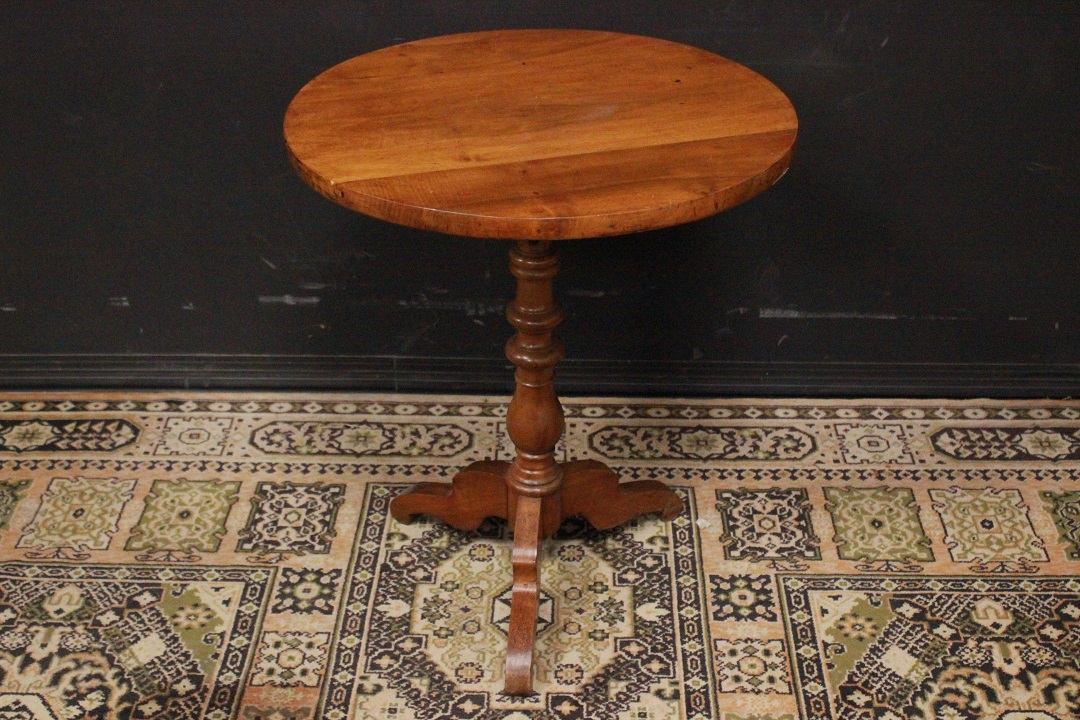 316_tavolino_tavolo_table_tondo_rotondo_round_legno_chiaro_francese_Francia_FRA_0