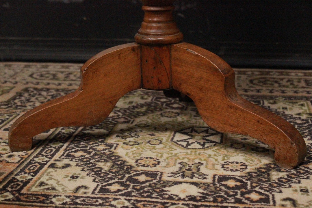 316_tavolino_tavolo_table_tondo_rotondo_round_legno_chiaro_francese_Francia_FRA_5