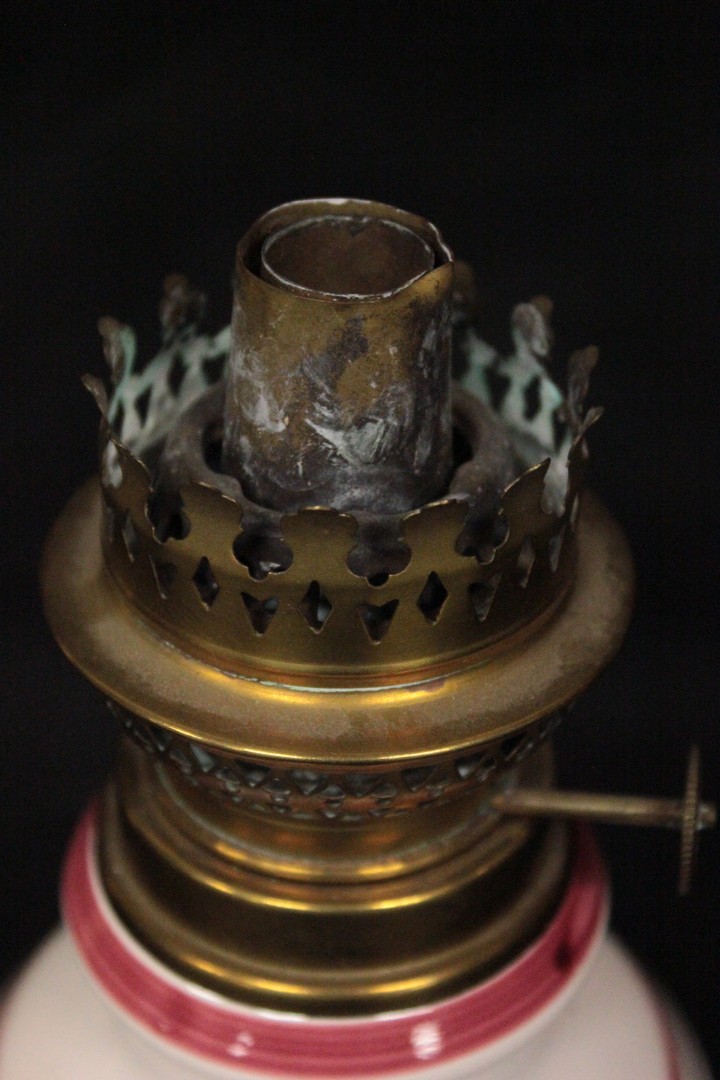 353_lampada_lamp_petrolio_oil_vintage_porcellana_porcelain_6.jpg