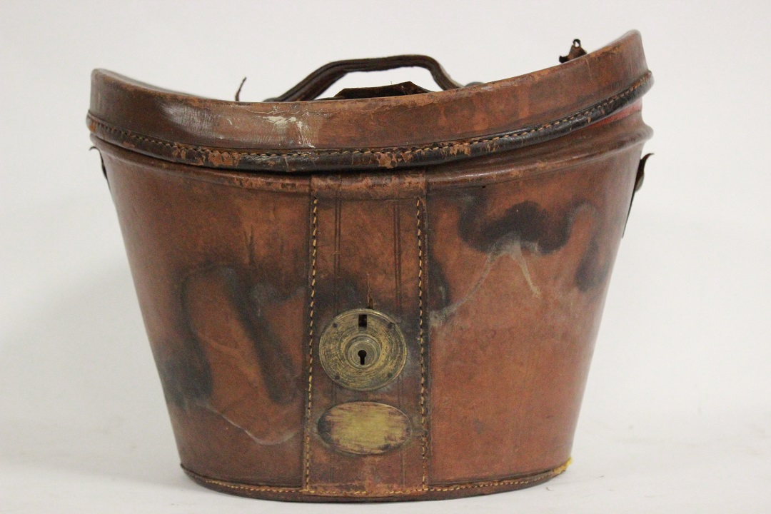 369_cappelliera_pelle_fodera_rossa_old_vintage_vecchia_cappello_1