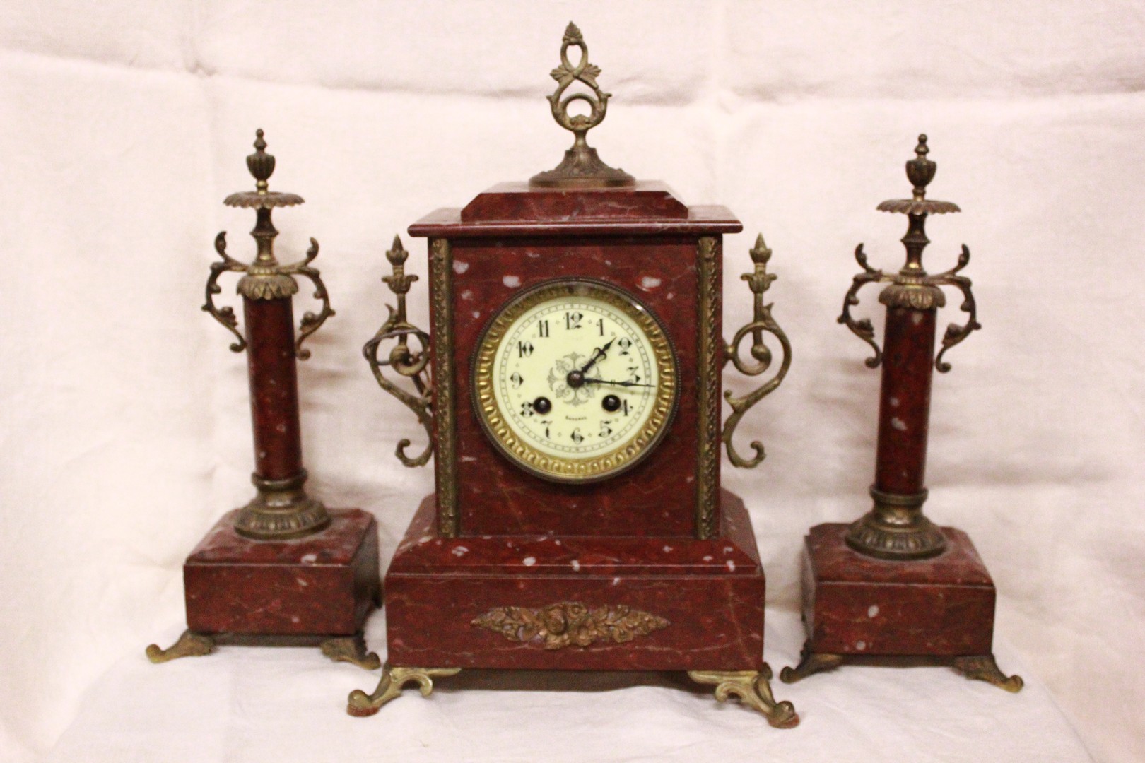 474_trittico_tris_orologio_clock_tavolo_table_candelabri_marmo_marble_bronzo_bronze_XIX_secolo.jpg