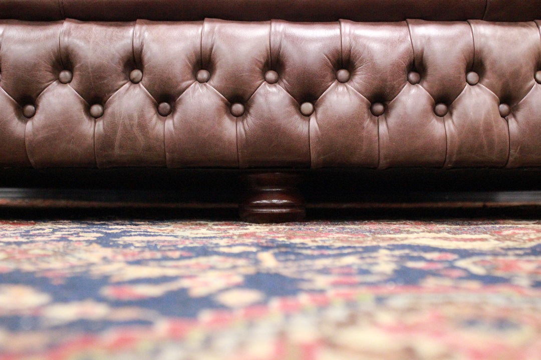 518_divano_sofa_chesterfield_3_tre_three_posti_marrone_inglese_english_brown_pelle_leather_originale_original_bergere_monk_7