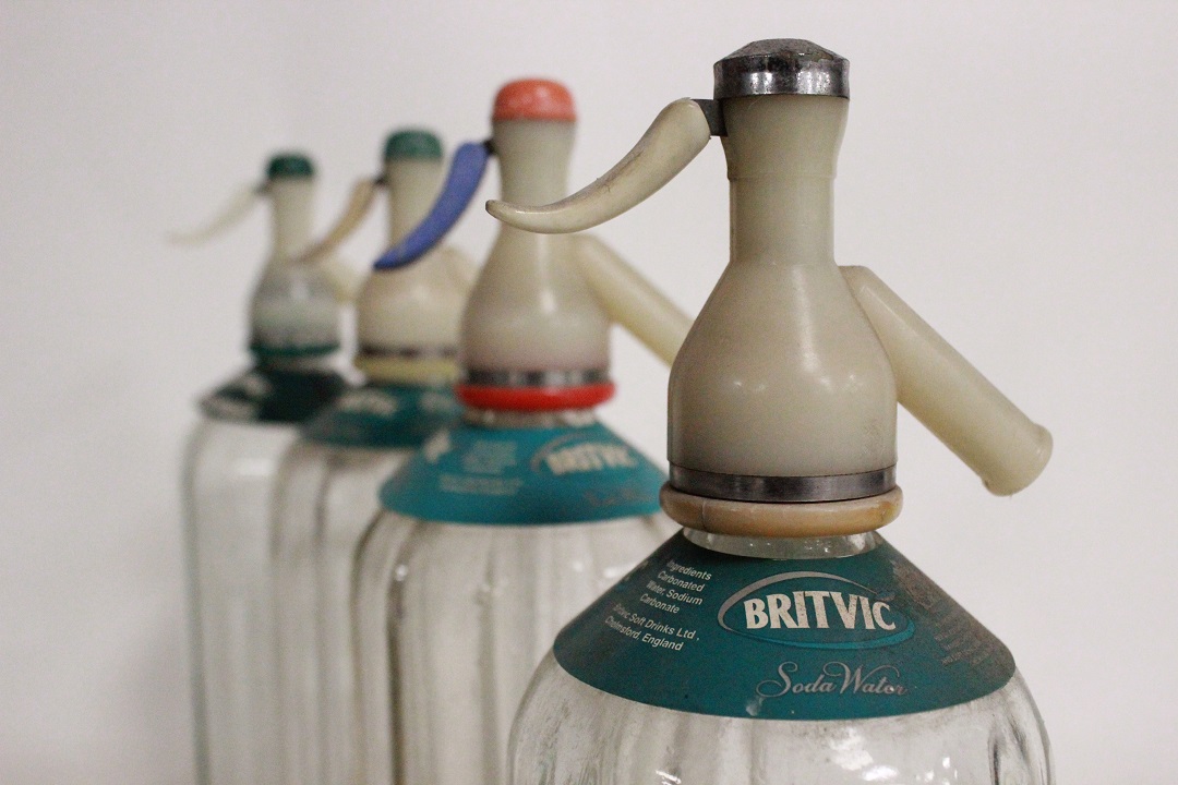 523_Bottiglie_Soda_water_Schweppes_Rawlings_britvic_quattro_4_Chelmsford_England_UK_1