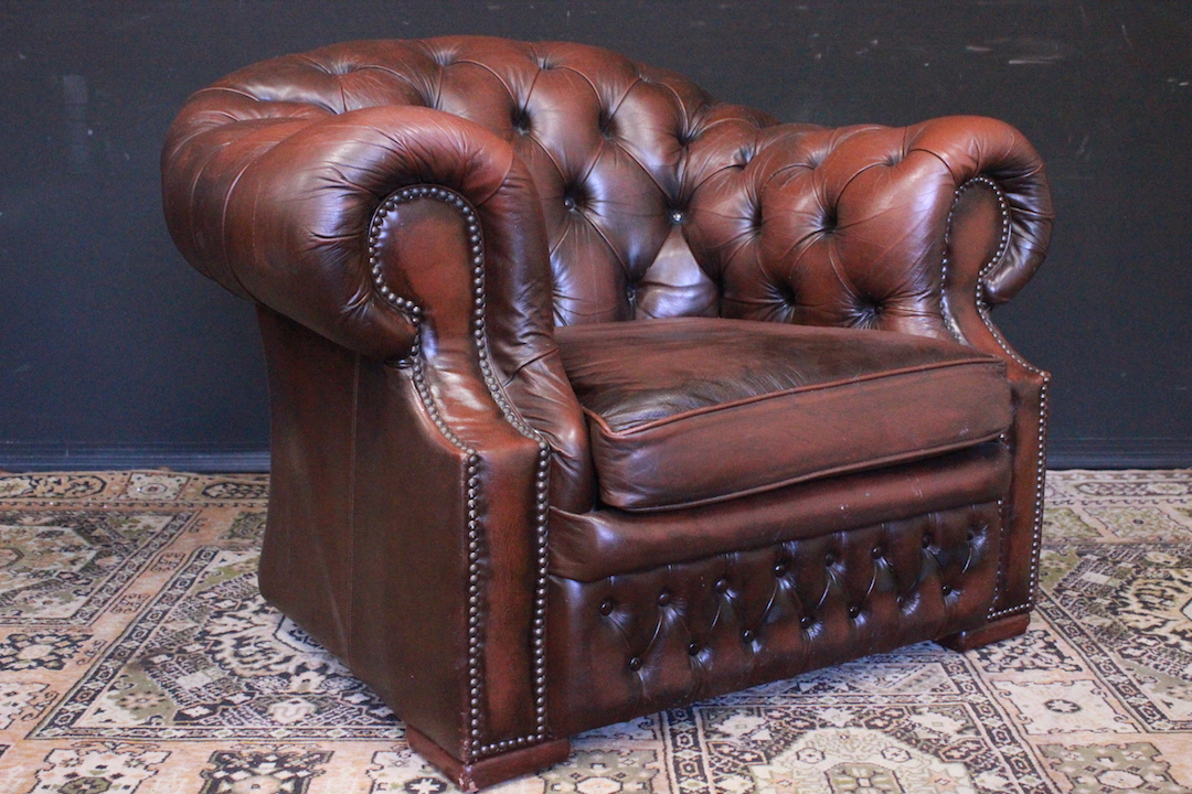 102_Chester_Chesterfield_classic_club_poltrona_armchair_marrone_brown_castano_leather_pelle_originale_original_english_inglese_UK_0