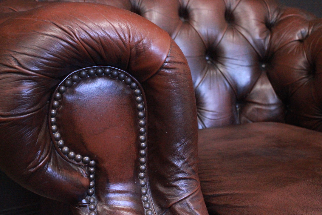 102_Chester_Chesterfield_classic_club_poltrona_armchair_marrone_brown_castano_leather_pelle_originale_original_english_inglese_UK_2