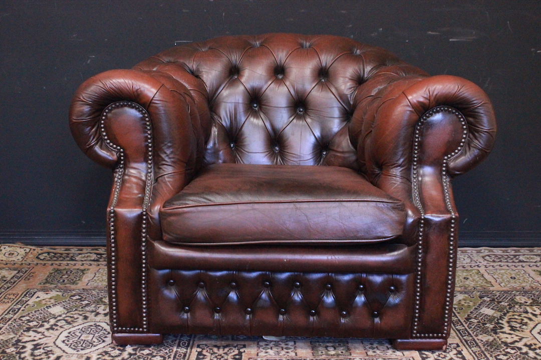 102_Chester_Chesterfield_classic_club_poltrona_armchair_marrone_brown_castano_leather_pelle_originale_original_english_inglese_UK_3