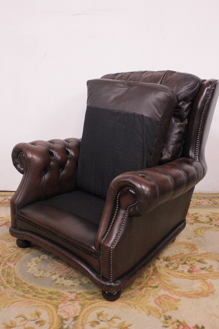 609_poltrona_sedia_armchair_originalchesterfield_old_schienalealto_marrone_pelle_bergere_2