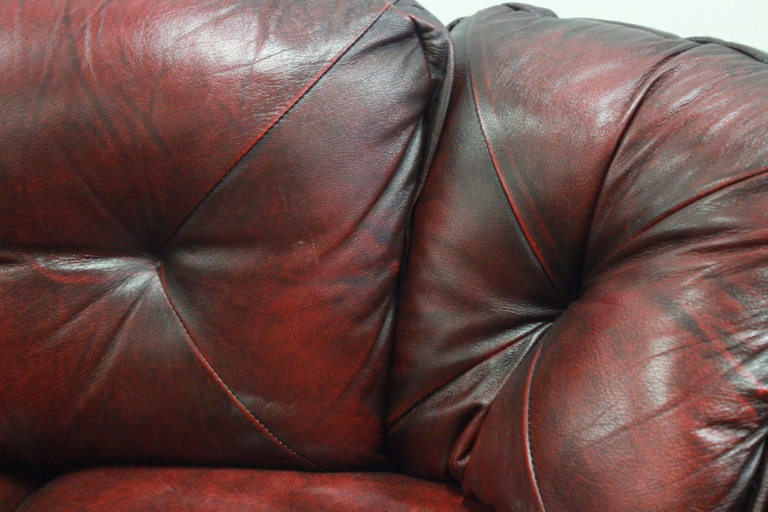 755_divano_club_sofa_chesterfield_chester_rosso_red_bordeaux_original_originale_english_inglese_leather_2_two_due_posti_pelle.2