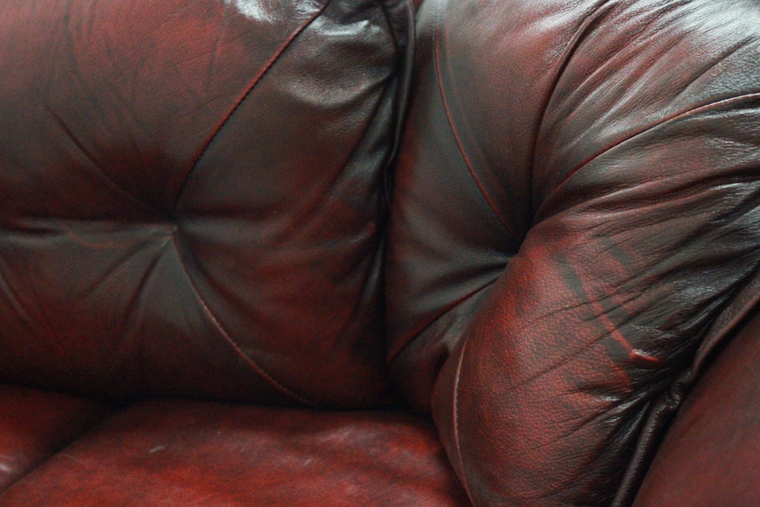 755_divano_club_sofa_chesterfield_chester_rosso_red_bordeaux_original_originale_english_inglese_leather_2_two_due_posti_pelle.8