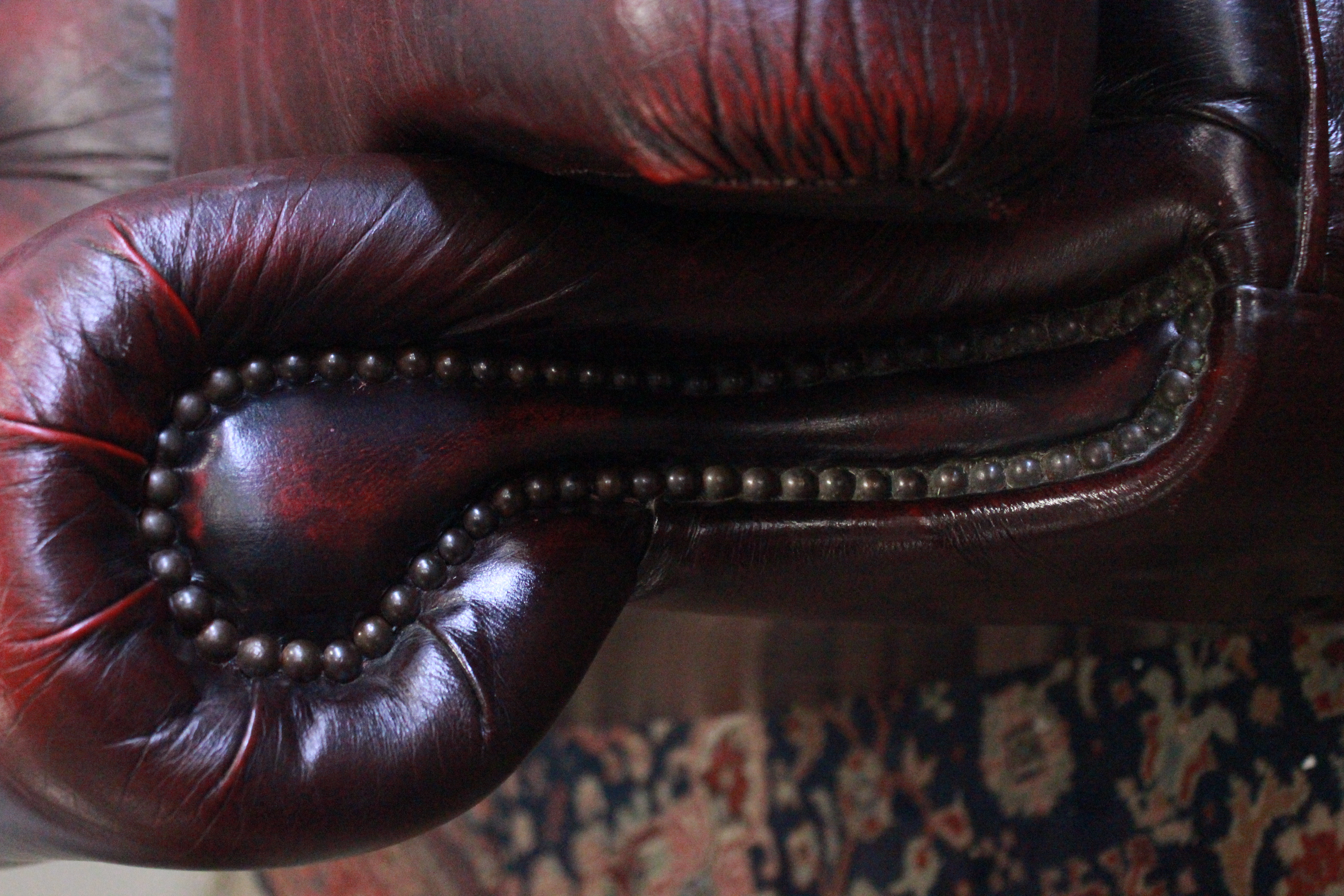 121_divano_sofa_modello_chester_chesterfield_pelle_leather_bordeaux_originale_inglese_original_english_3