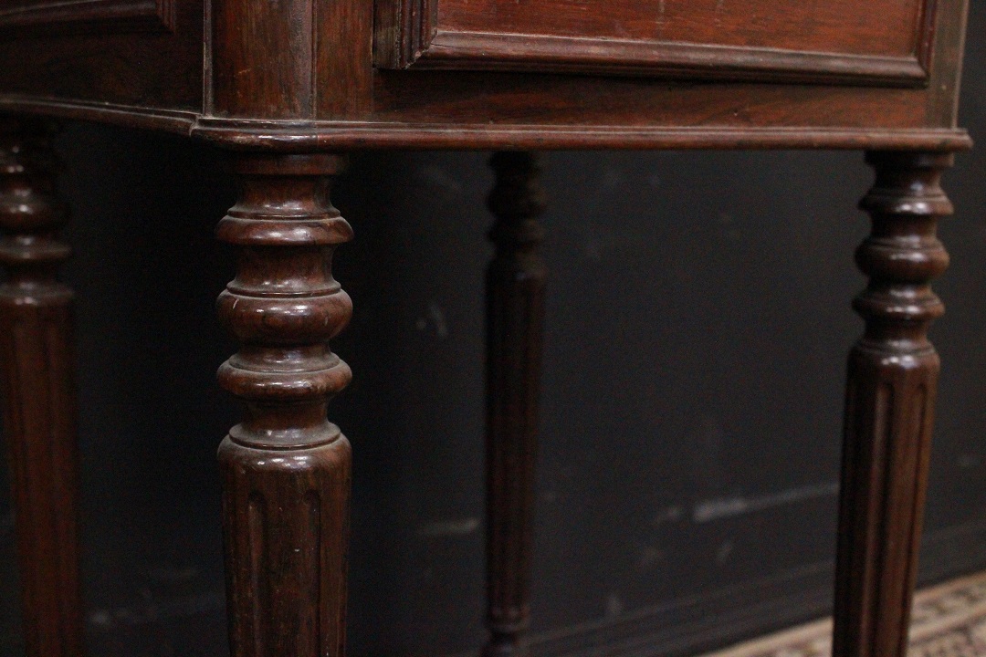 259_comodino_mobiletto_legno_marmo_porta_pitale_vaso_notte_inizio_Novecento_XX_secolo_francese_Francia_FRA_6