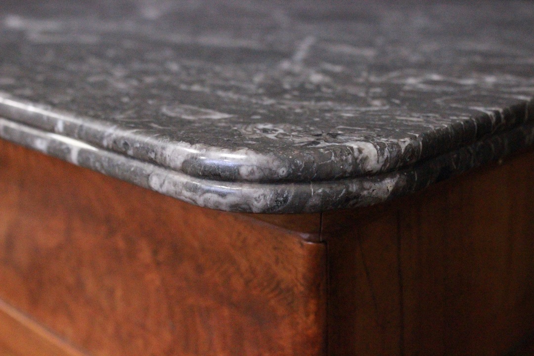 112_cassettone_legno_piuma_mogano_ripiano_marmo_fine_XIX_secolo_francese_Francia_FRA_2